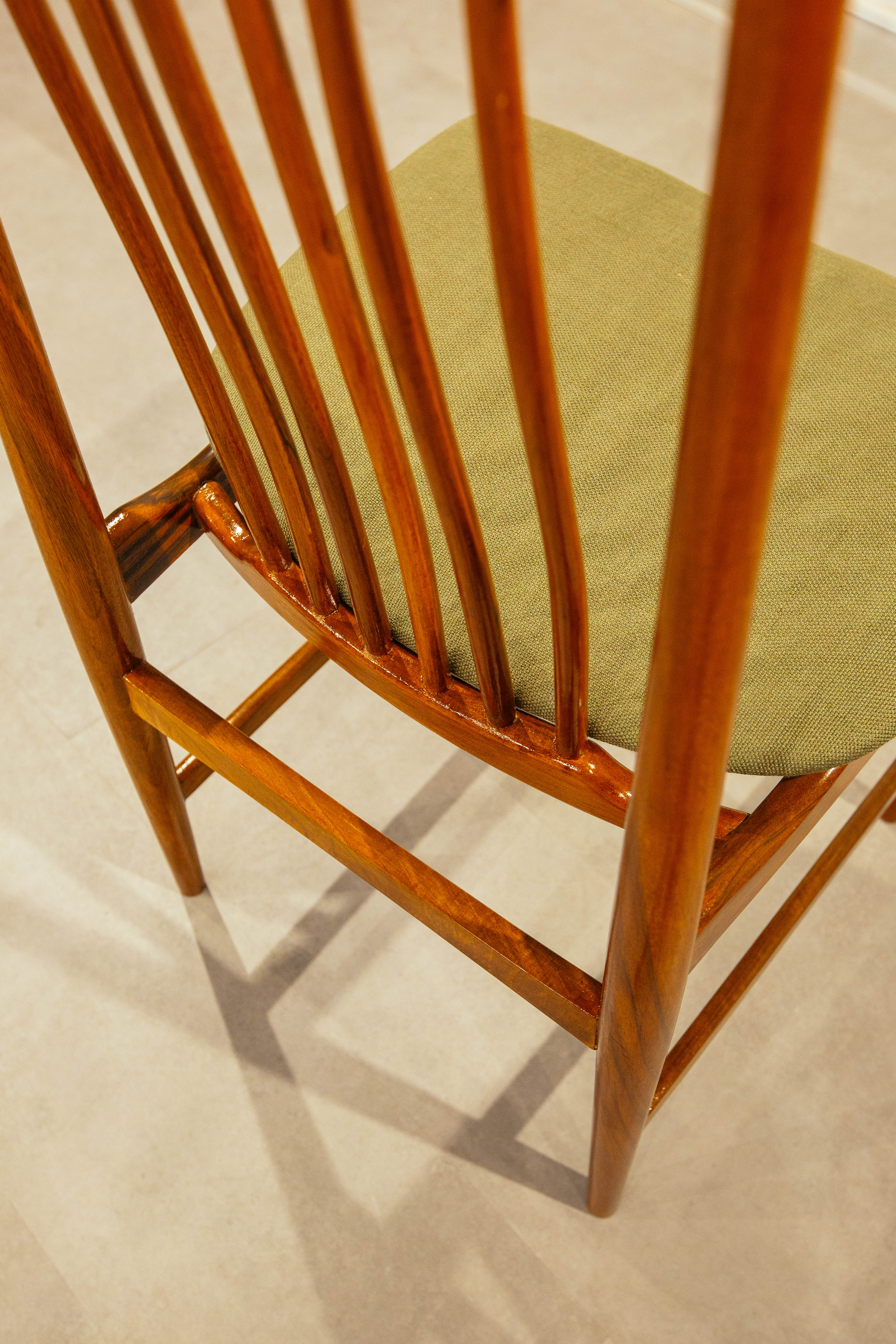 Spindle Back Dining Chairs (6 pieces)
